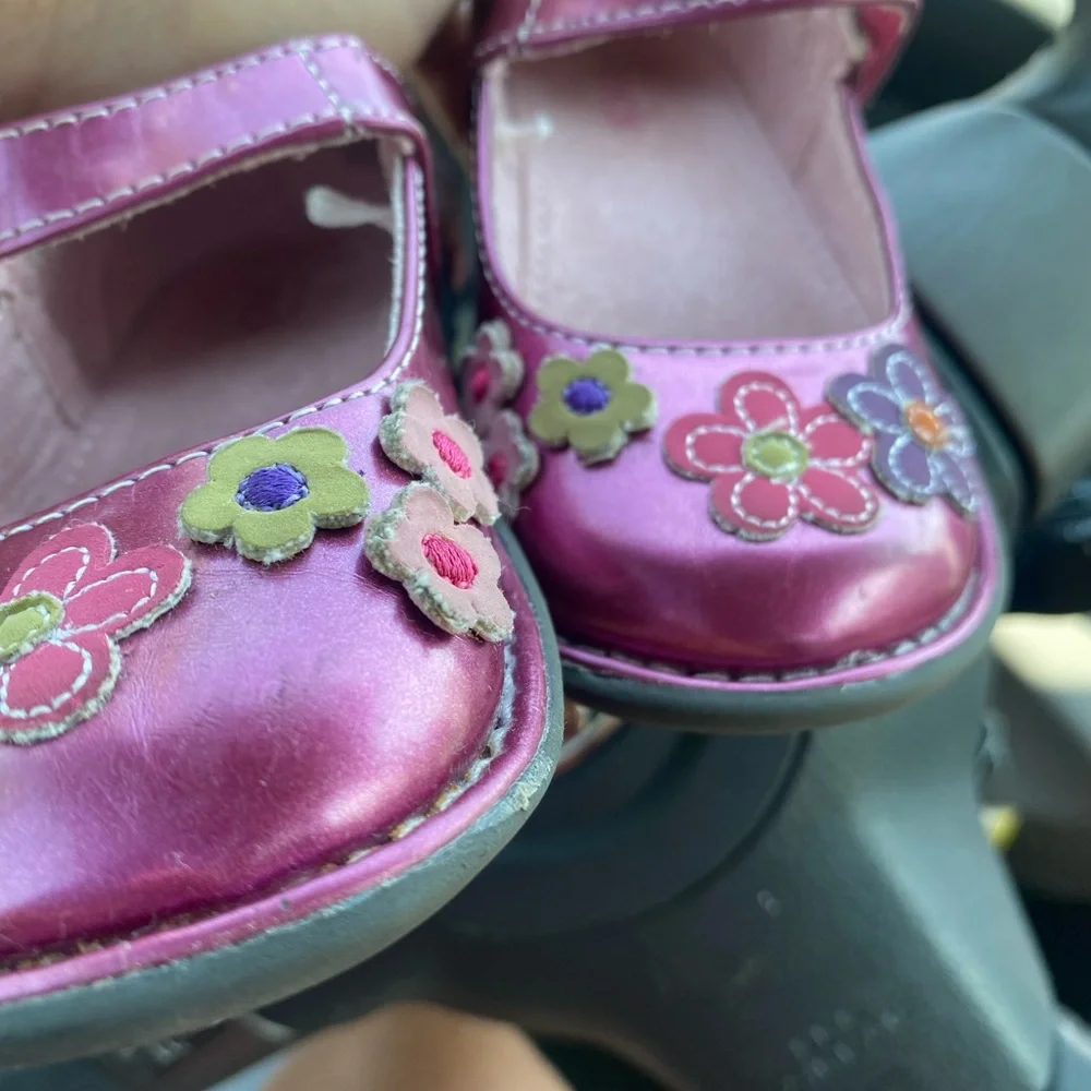 CHILD Nordstrom Rack Beautiful like New shoes! SO SO CUTE!💕💕💕💕💕Size 7M - Picture 9 of 9